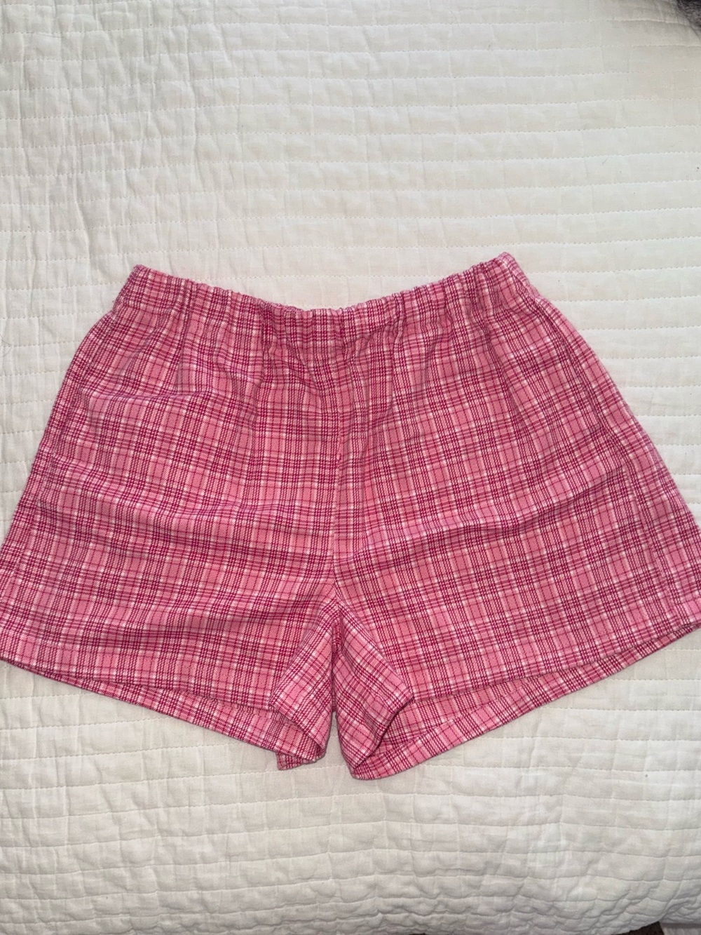 Brandy Melville pink plaid Logan shorts